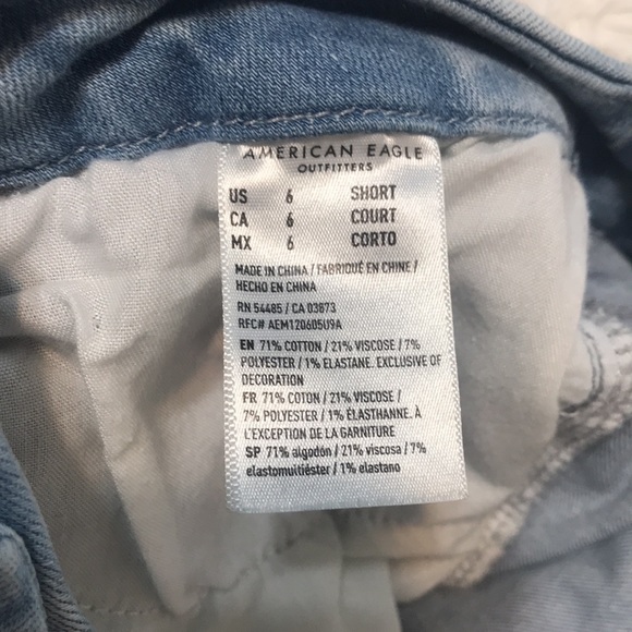 American Eagle light wash jeans size 6 - Picture 5 of 5